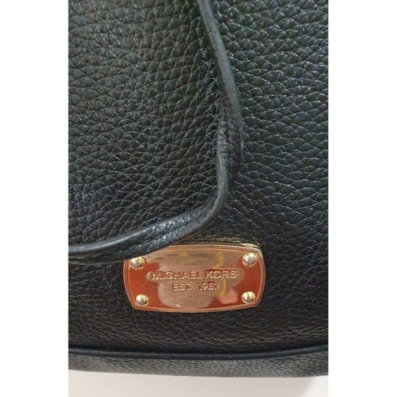 Michael Kors Jules Large Convertible Drawstring Leather Shoulder Bag-Black - Picture 10 of 14